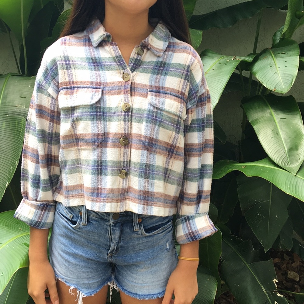 Cropped flannel long sleeve